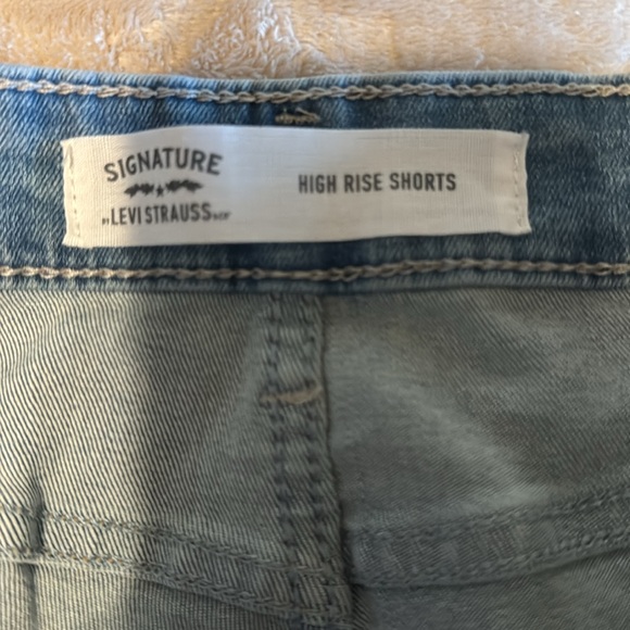 NWT LEVI SHORTS - Picture 7 of 14